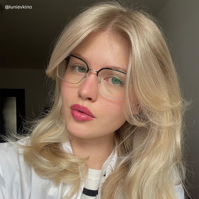 Gisela Schwarz Quadratisch Brille