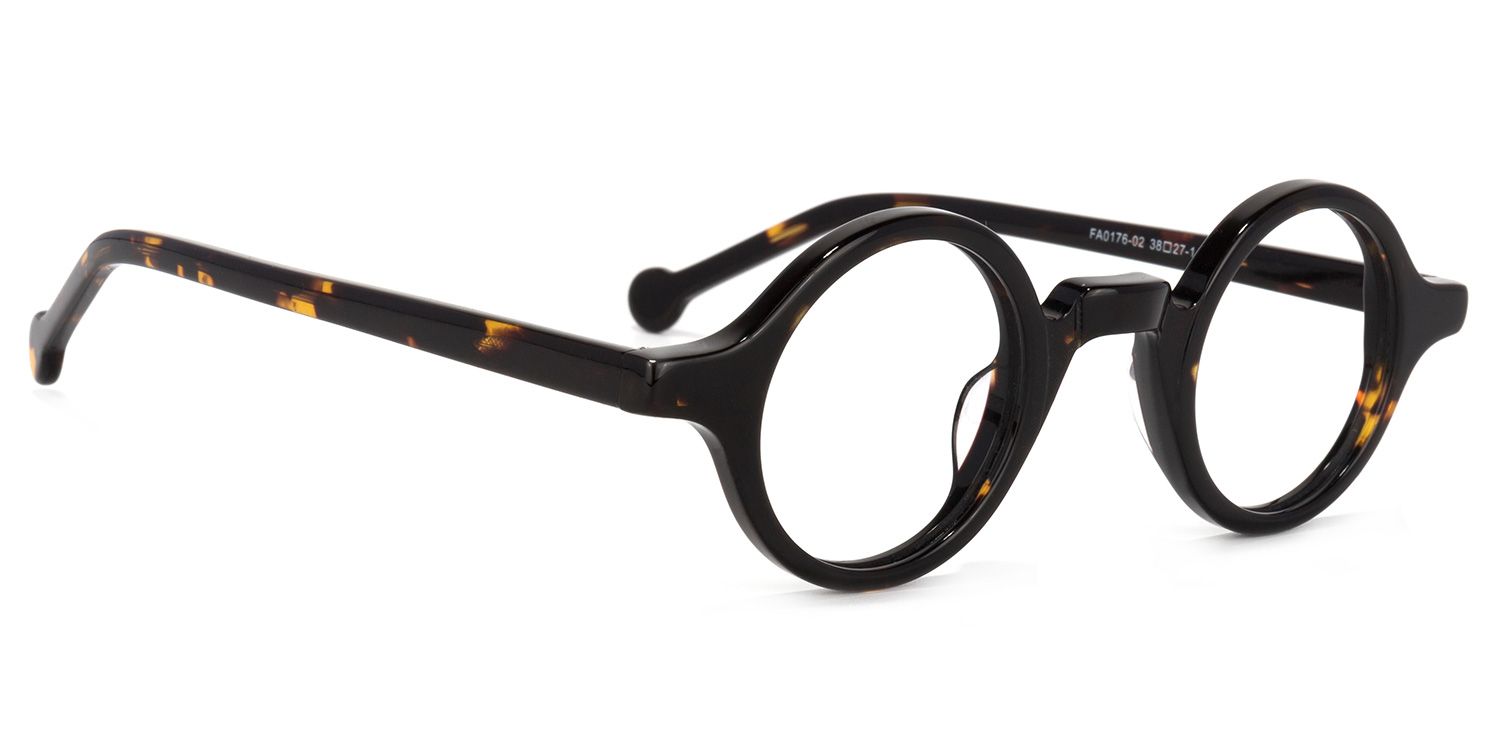 Arale Tortoise Rund Vollrand  Brille2
